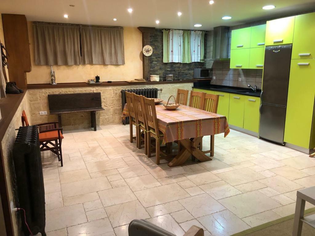 Apartamento Con Jardin エスカライ エクステリア 写真